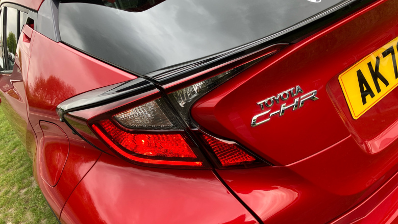 Toyota C-HR 1.8 Hybrid Design 5dr CVT Hybrid Hatchback